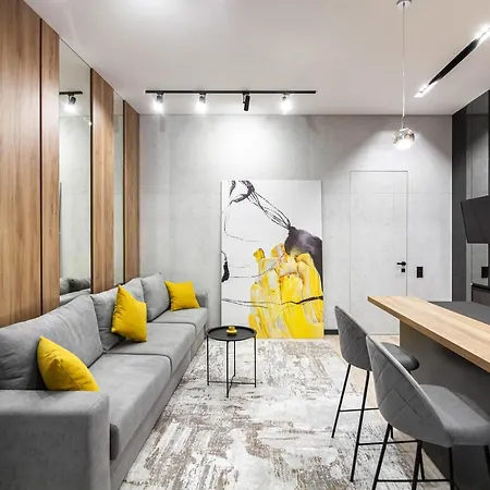 Royal On Gazova 10 Apartament